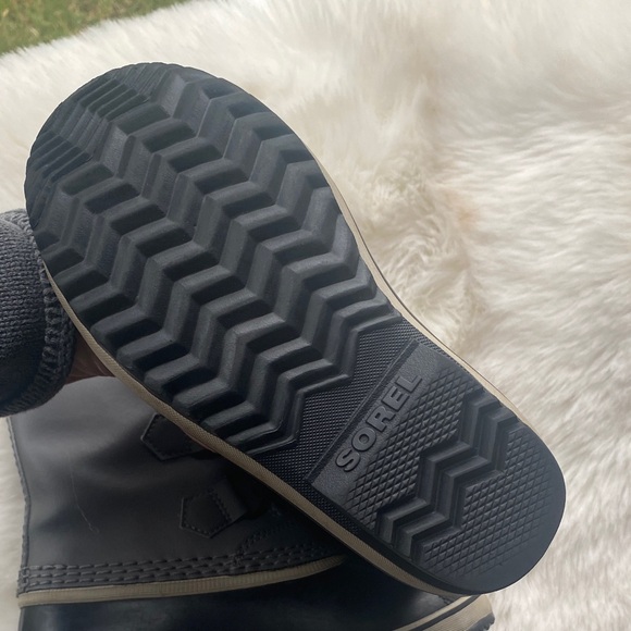 Sorel Kids' Black and Gray Snow Boots - Picture 6 of 6